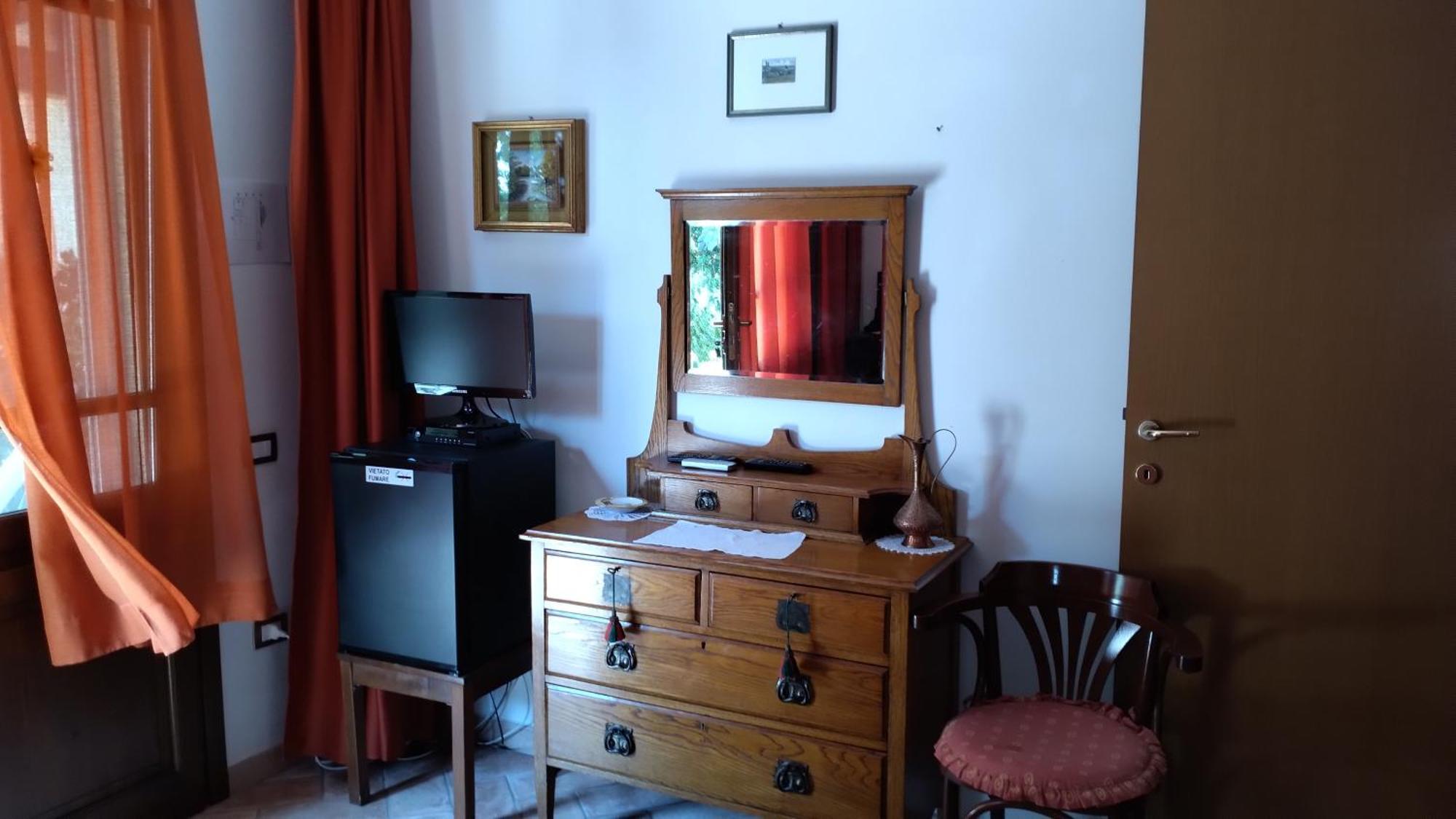 Podere Tre Cipressi Aparthotel Campiglia Marittima Bagian luar foto