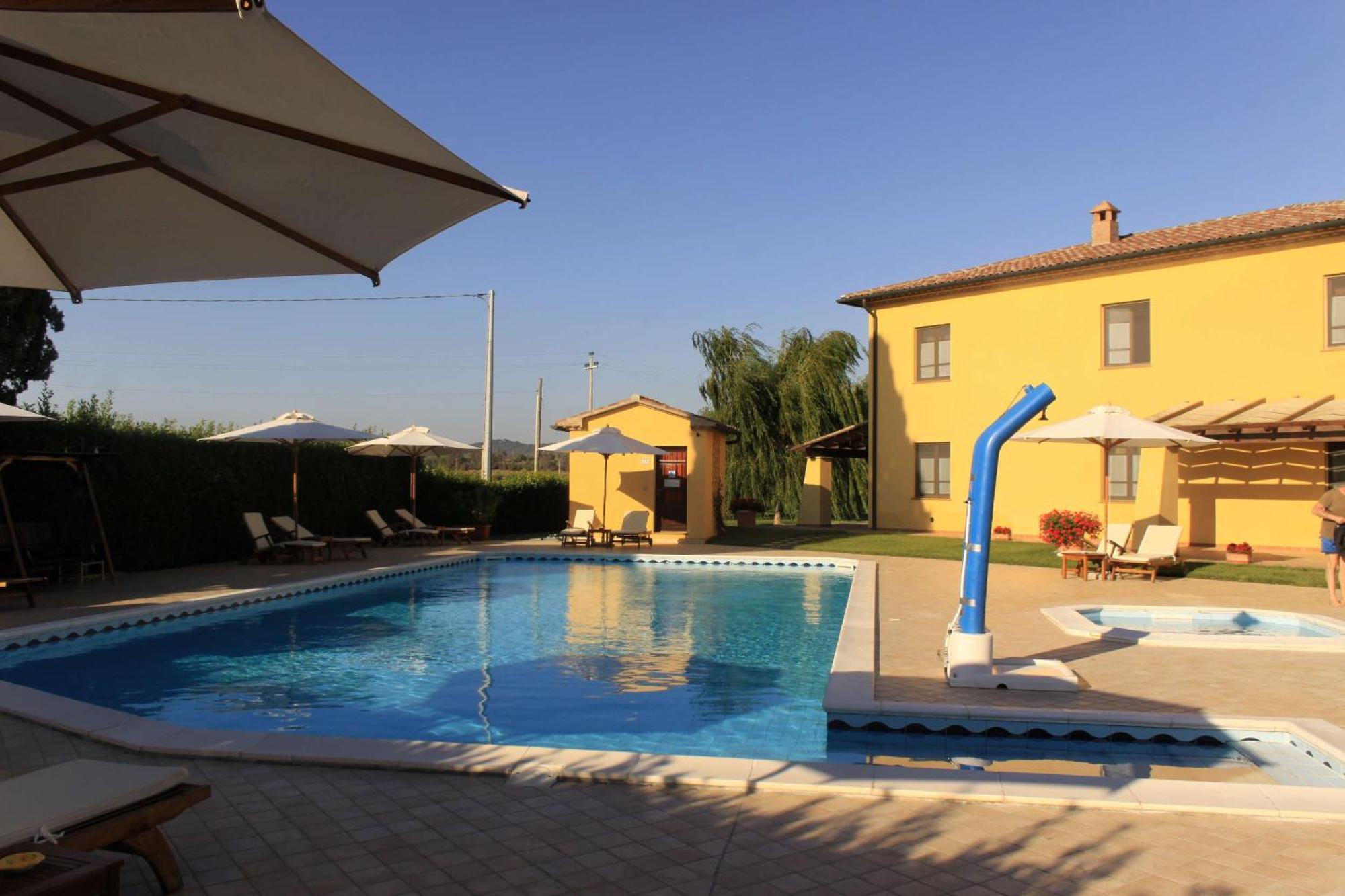 Podere Tre Cipressi Aparthotel Campiglia Marittima Bagian luar foto