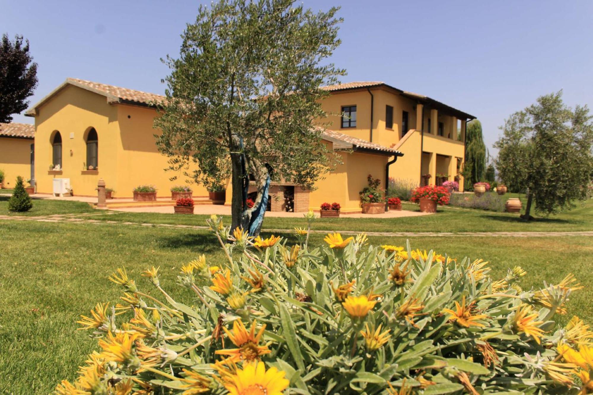 Podere Tre Cipressi Aparthotel Campiglia Marittima Bagian luar foto