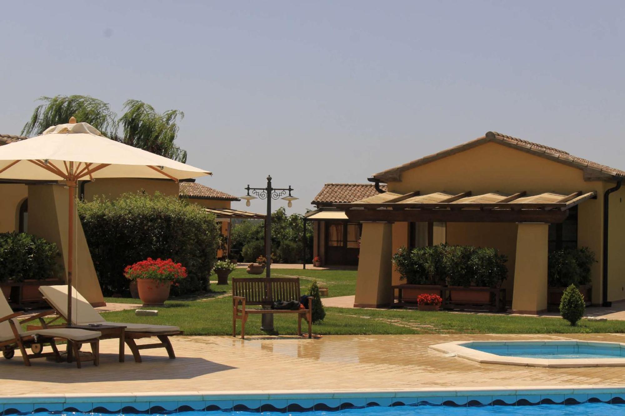 Podere Tre Cipressi Aparthotel Campiglia Marittima Bagian luar foto