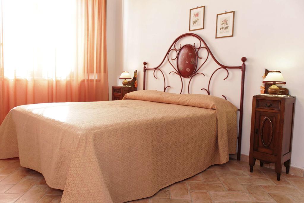 Podere Tre Cipressi Aparthotel Campiglia Marittima Bagian luar foto