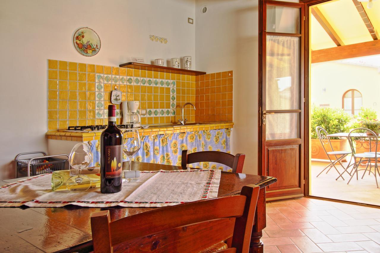 Podere Tre Cipressi Aparthotel Campiglia Marittima Bagian luar foto