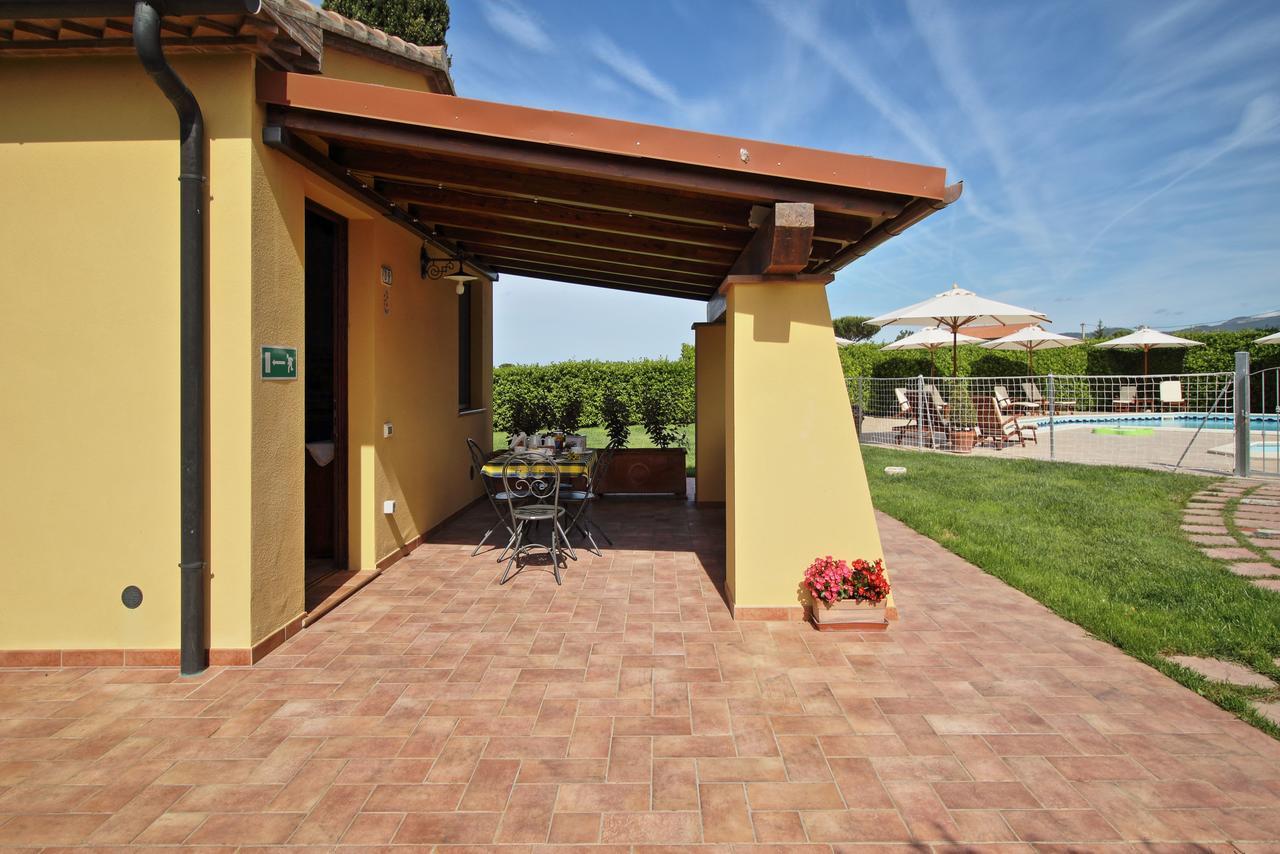 Podere Tre Cipressi Aparthotel Campiglia Marittima Bagian luar foto