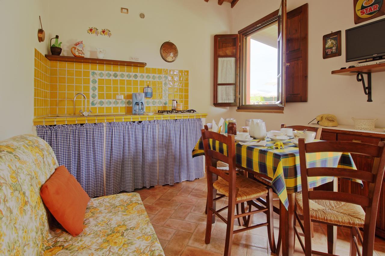 Podere Tre Cipressi Aparthotel Campiglia Marittima Bagian luar foto